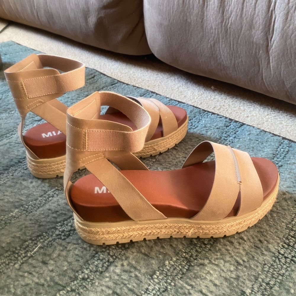 MIA Platform Sandals